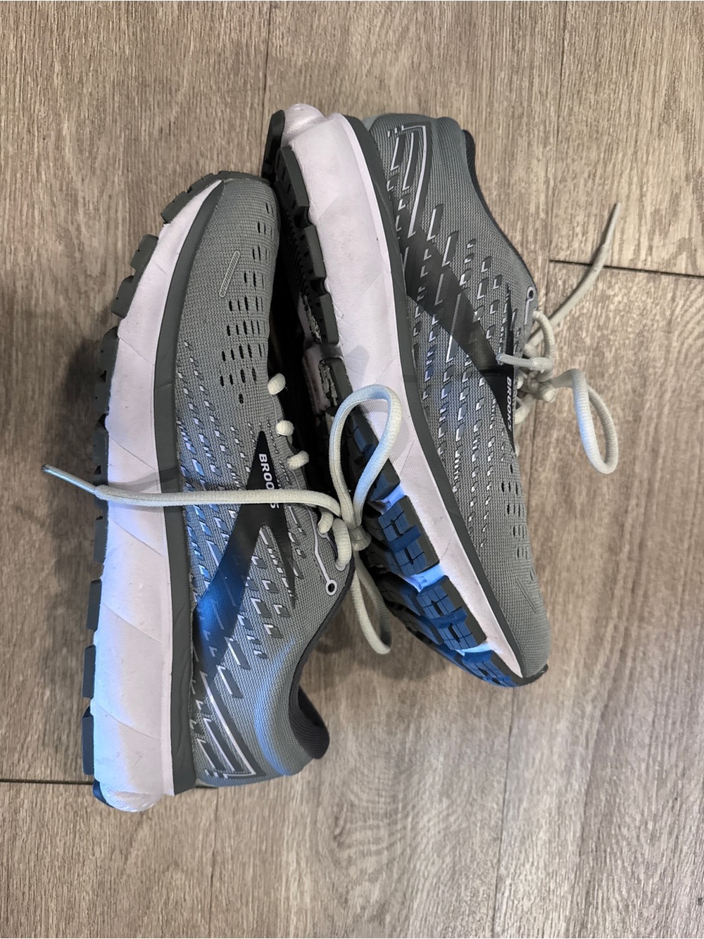 Brooks Ghost 13 Gray Sneakers in Size 7.5 - Picture 5 of 8